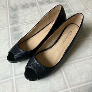 Chinese Laundry Noreen Black Pebbled Wedge Peep Toe‎ shoes